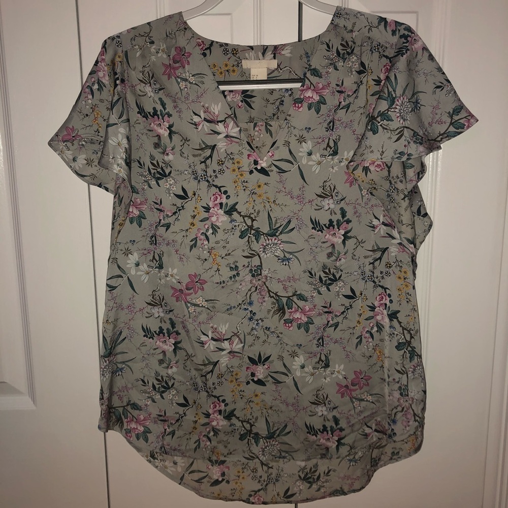H&M gray floral blouse